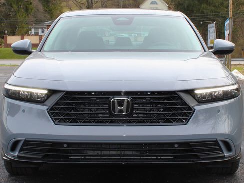 New 2025 Honda Accord EX-L image 2
