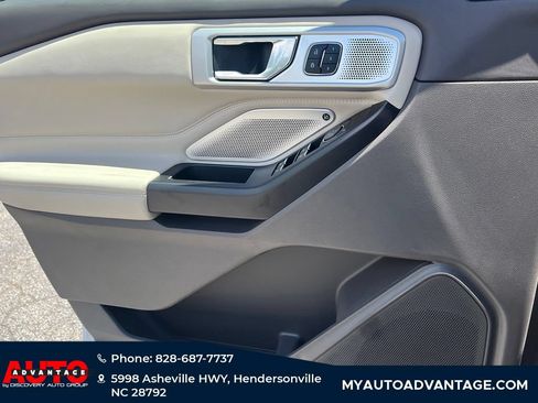 Used 2020 Ford Explorer Platinum w/ Premium Technology Package AWD/4WD image 22