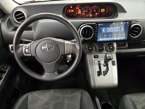 Used 2015 Scion xB FWD image 9