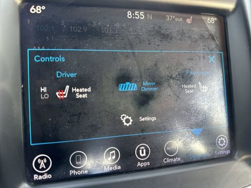 Used 2017 Chrysler 300 Limited image 15