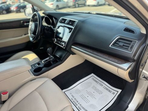 Used 2018 Subaru Outback 3.6R Limited AWD/4WD image 16