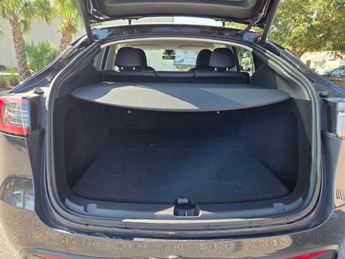 Used 2024 Tesla Model Y Long Range RWD image 13