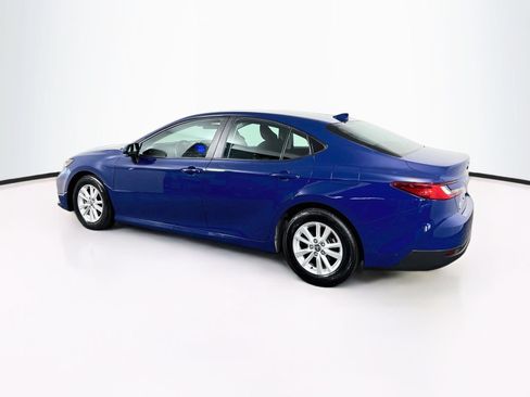 Used 2025 Toyota Camry LE FWD image 5