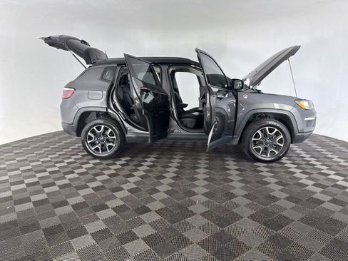 Used 2019 Jeep Compass Trailhawk image 16