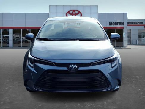 Certified 2024 Toyota Corolla LE image 2