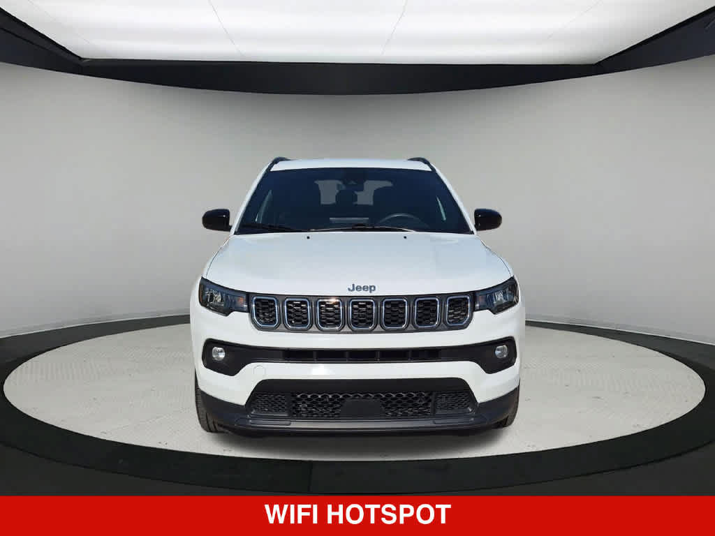 Used 2024 Jeep Compass Latitude AWD/4WD image 10