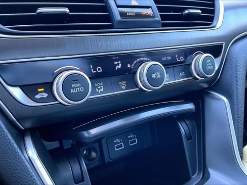 Used 2021 Honda Accord LX image 35