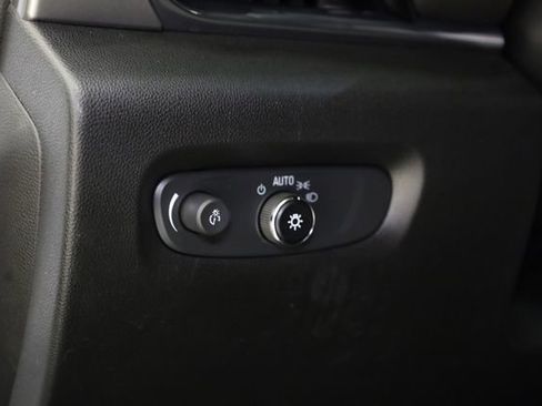 Used 2023 Chevrolet Traverse LT FWD image 14