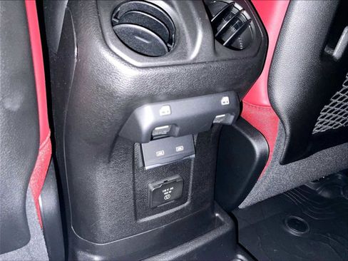 Used 2024 Jeep Wrangler Unlimited Rubicon 392 image 30