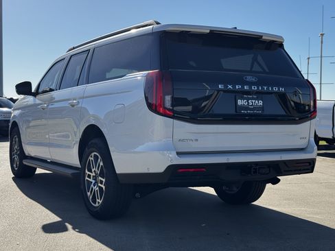 New 2025 Ford Expedition Max Active image 9