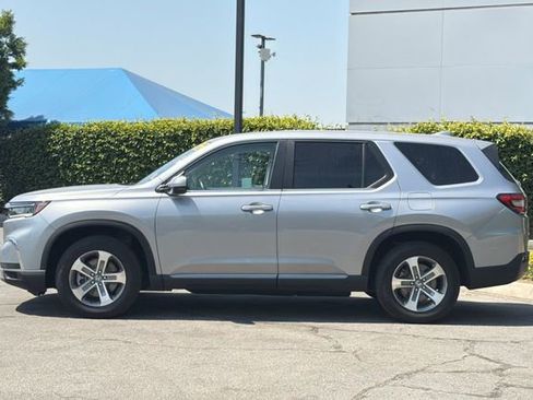 Used 2024 Honda Pilot EX-L image 8