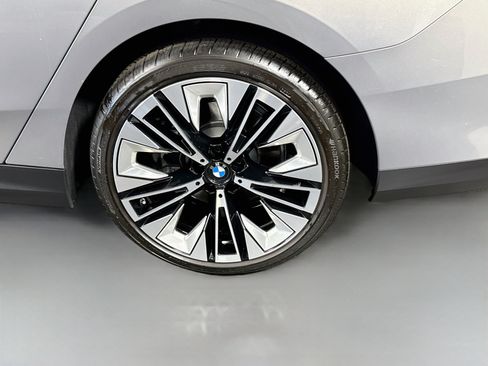 Used 2026 BMW 530i RWD image 37