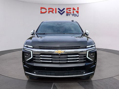 New 2026 Chevrolet Suburban Premier image 9