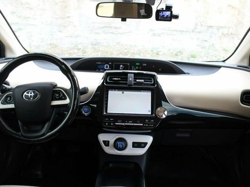 Used 2016 Toyota Prius Two FWD image 23
