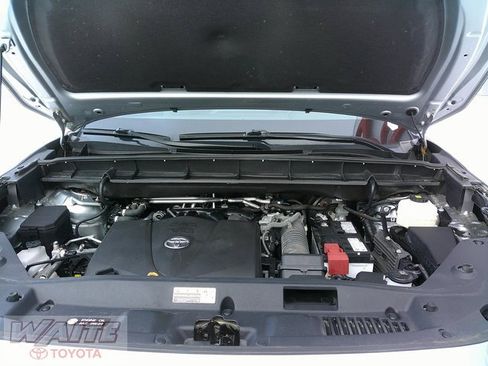 Certified 2022 Toyota Highlander Limited image 7