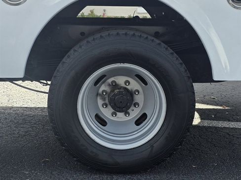 Used 2019 Ford F350 XL w/ Power Equipment Group image 37