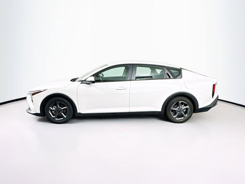 Used 2025 Kia K4 LXS image 4