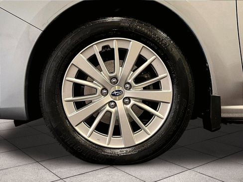 Used 2018 Subaru Impreza 2.0i Premium image 9