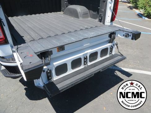 Used 2025 GMC Sierra 1500 AT4 AWD/4WD image 12