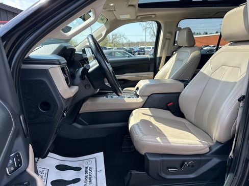 Used 2024 Ford Expedition Max Limited AWD/4WD image 22