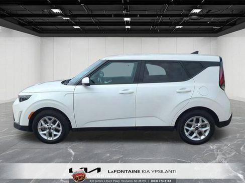 Used 2025 Kia Soul LX w/ LX Technology Package image 5