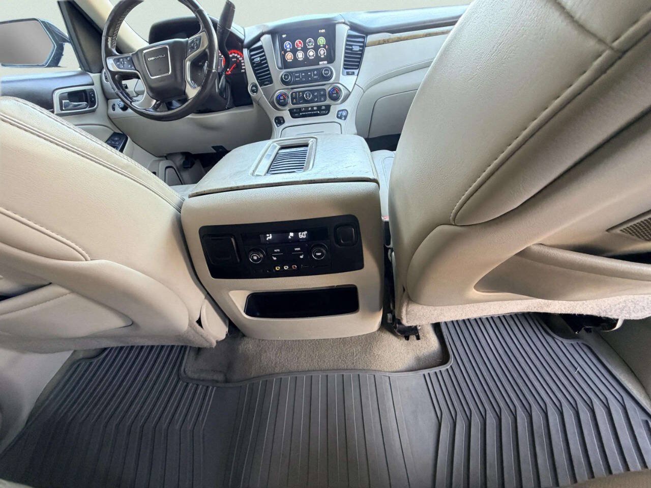 Used 2016 GMC Yukon XL Denali w/ Open Road Package AWD/4WD image 34