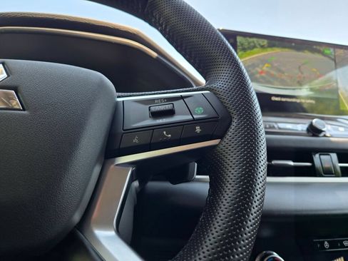 New 2026 Mitsubishi Outlander AWD image 29
