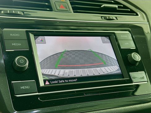 Used 2023 Volkswagen Tiguan S image 22