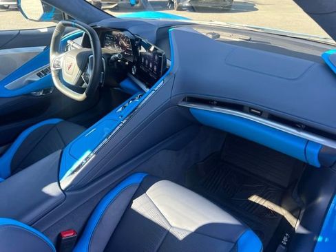Used 2023 Chevrolet Corvette Stingray Premium Conv w/ Z51 Performance Package RWD image 18