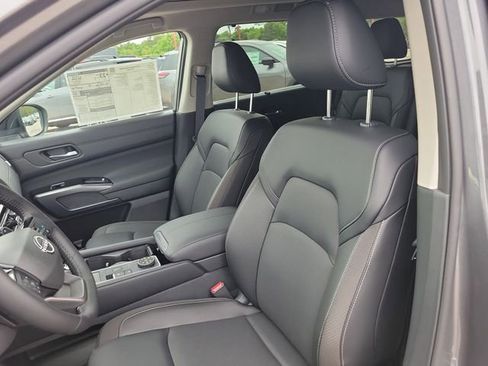 New 2026 Nissan Pathfinder SL AWD/4WD image 18