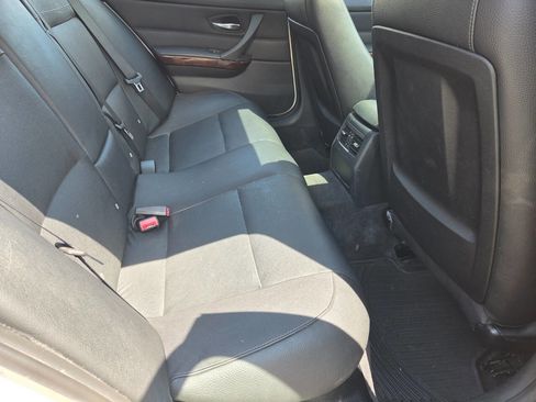 Used 2011 BMW 328i Sedan w/ Premium Pkg RWD image 34