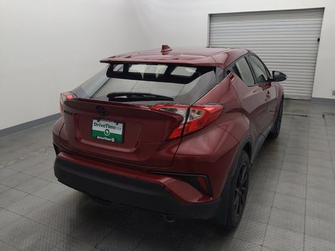 Used 2019 Toyota C-HR LE FWD image 7