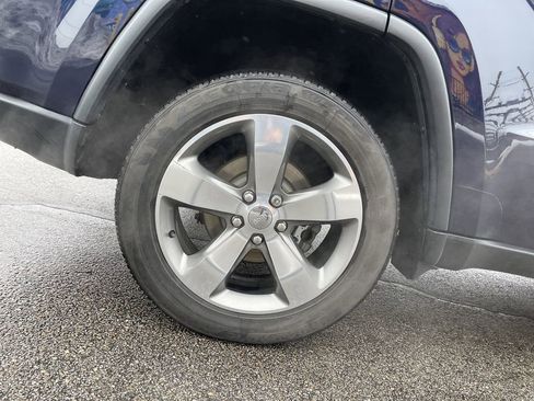 Certified 2016 Jeep Grand Cherokee Limited w/ Luxury Group II image 12