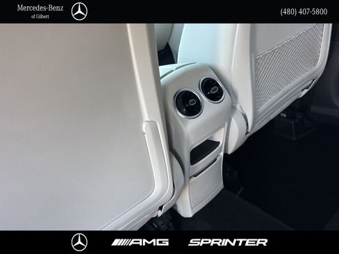 Certified 2022 Mercedes-Benz GLB 250 w/ Premium Package Lite image 25