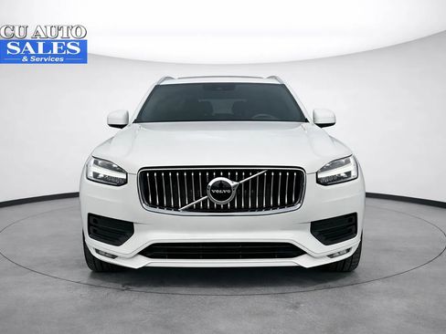 Used 2020 Volvo XC90 T5 Momentum image 2