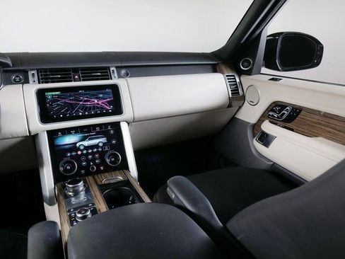 Used 2019 Land Rover Range Rover Supercharged image 17