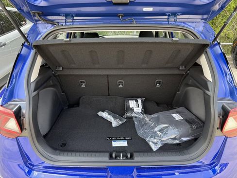 New 2025 Hyundai Venue Limited image 30