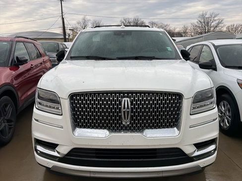 Used 2021 Lincoln Navigator L Reserve w/ Cargo Convenience Package image 2