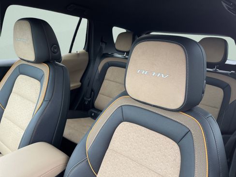 New 2026 Chevrolet Equinox ACTIV image 16