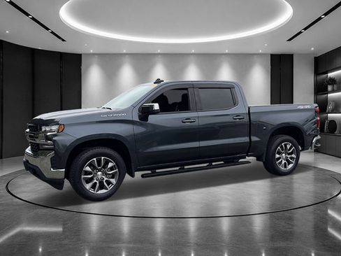 Used 2022 Chevrolet Silverado 1500 LT AWD/4WD image 4