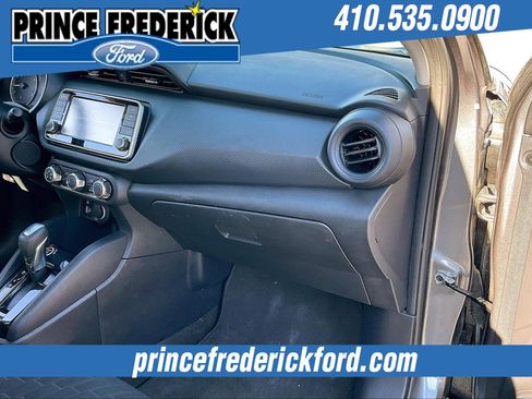 Used 2022 Nissan Kicks S image 15