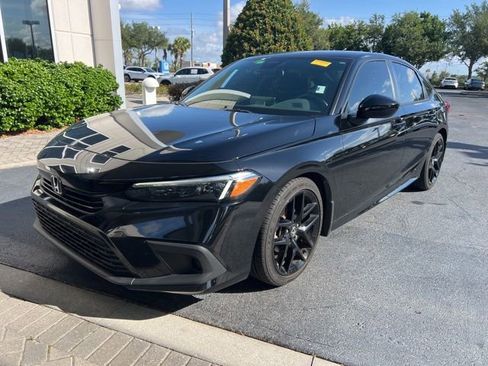 Used 2023 Honda Civic Sport image 3
