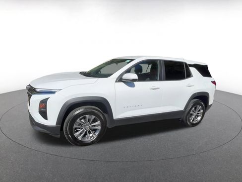 Used 2025 Chevrolet Equinox LT image 8