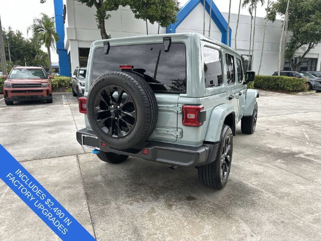 Used 2024 Jeep Wrangler Unlimited Sahara AWD/4WD image 37