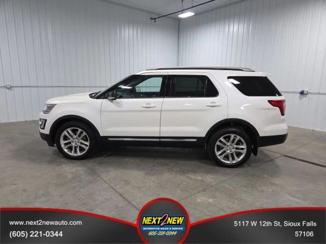 Used 2017 Ford Explorer XLT w/ Equipment Group 202A AWD/4WD image 1