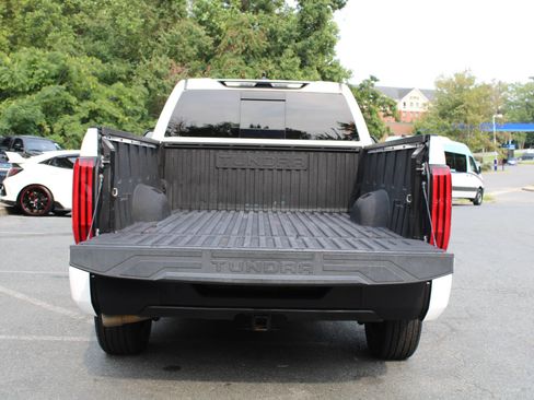 Used 2022 Toyota Tundra SR5 w/ SR5 Premium Package AWD/4WD image 25