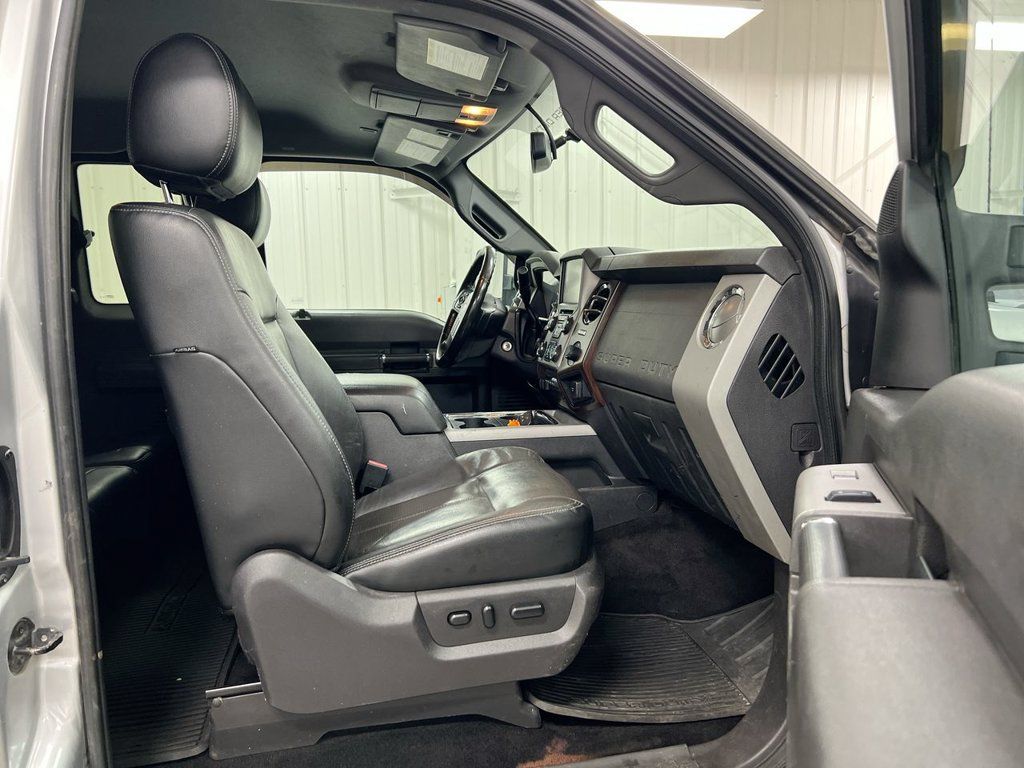 Used 2014 Ford F250 Lariat w/ Chrome Package AWD/4WD image 21
