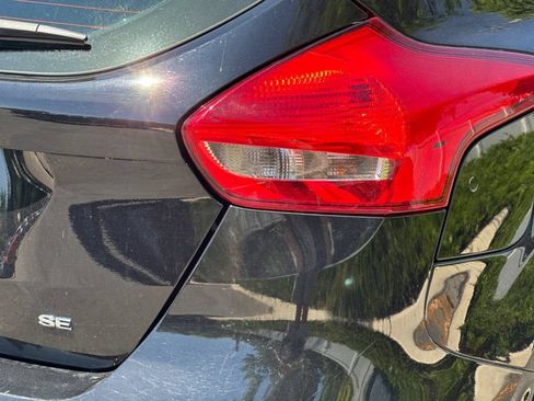 Used 2018 Ford Focus SE FWD image 25