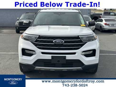 Used 2023 Ford Explorer XLT w/ Equipment Group 202A image 10
