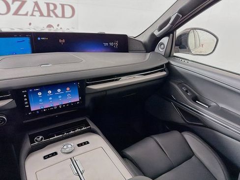 New 2026 Lincoln Navigator L Reserve w/ Jet Appearance Package AWD/4WD image 26